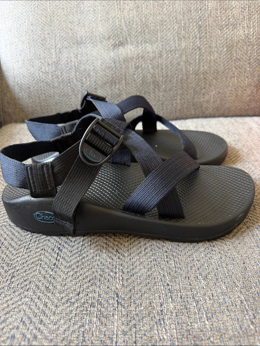 Chaco Men’s Z/Cloud Blue Striped Black Sandals Size: 9